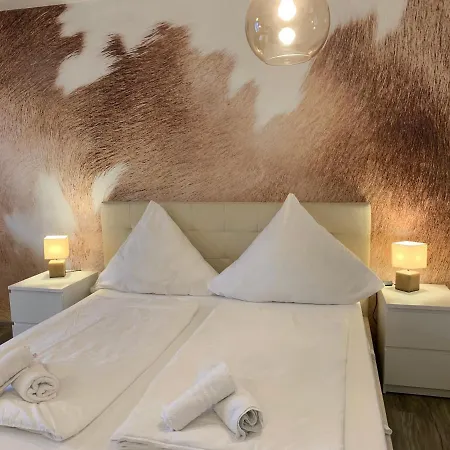 Mitten In - Grosszuegig - Tolles Design Apartment *