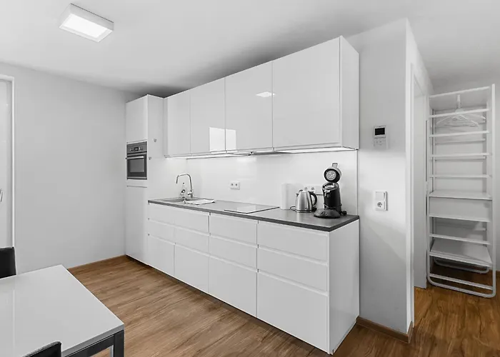 Mitten In - Großzügig - Tolles Design *